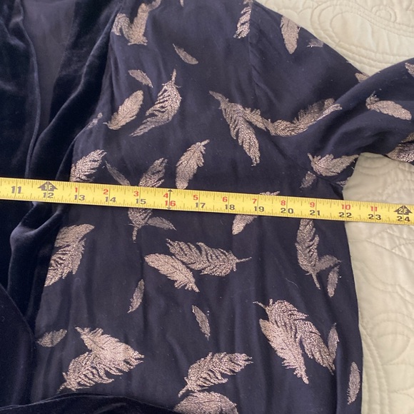 Johnny Was Workshop Open Jacket Black with Gold Feathers Velvet Trim & Pockets - Picture 5 of 10